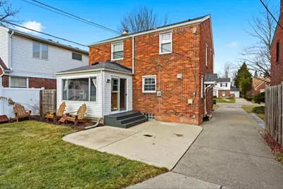 1817 Manchester Boulevard, Grosse Pointe Woods, MI 48236 - Photo 31
