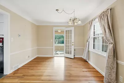 1817 Manchester Boulevard, Grosse Pointe Woods, MI 48236 - Photo 13