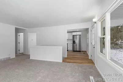 2110 Worden Street, Lansing, MI 48910 - Photo 9