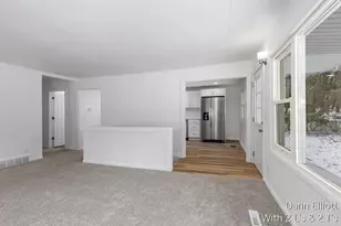 2110 Worden St, Lansing, MI 48910 - Photo 9