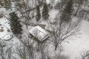 2110 Worden St, Lansing, MI 48910 - Photo 3