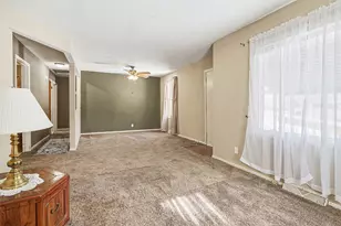 233 Oak St, Battle Creek, MI 49037 - Photo 7