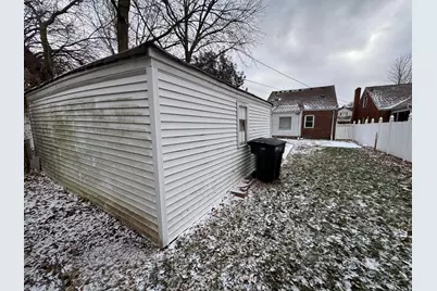 9922 Yorkshire Road, Detroit, MI 48224 - Photo 15