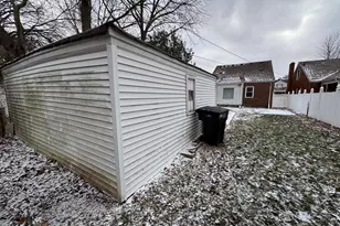 9922 Yorkshire Rd, Detroit, MI 48224 - Photo 15