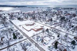 509 E Filer St, Ludington, MI 49431 - Photo 37