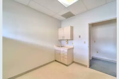 900 E Michigan Avenue #102, Jackson, MI 49201 - Photo 15