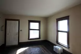 63 N Wabash Ave N, Battle Creek, MI 49017 - Photo 3