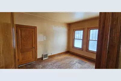 208 W Main Street, Gobles, MI 49055 - Photo 19