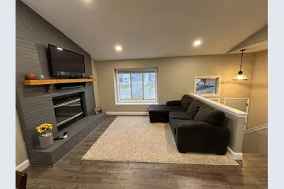 755 Springwood Drive SE, Kentwood, MI 49548 - Photo 3