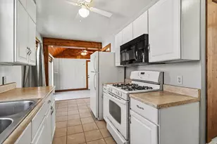 56 Brown Dr, Battle Creek, MI 49037 - Photo 11