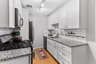 38250 Fairway Ct, Clinton, MI 48038 - Photo 15