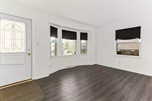 526 Mill St, Lincoln Park, MI 48146 - Photo 5