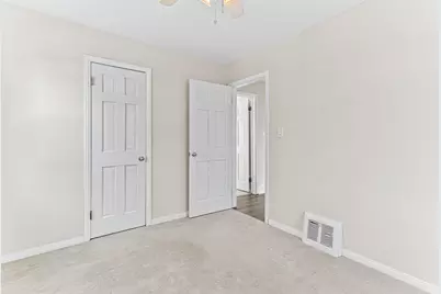 526 Mill Street, Lincoln Park, MI 48146 - Photo 9