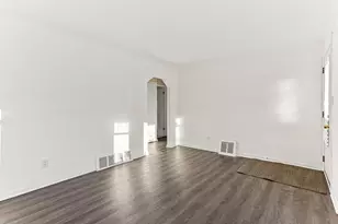 526 Mill St, Lincoln Park, MI 48146 - Photo 7