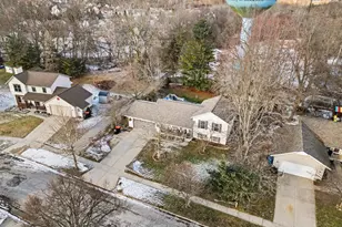 221 Glen Eagle Dr NE, Rockford, MI 49341 - Photo 27