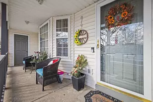 221 Glen Eagle Dr NE, Rockford, MI 49341 - Photo 3