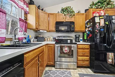 221 Glen Eagle Drive NE, Rockford, MI 49341 - Photo 9