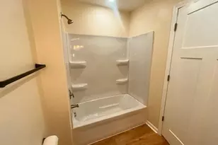 14720 Renton Rd, Battle Creek, MI 49015 - Photo 13