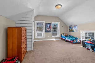 36 E South St, Hillsdale, MI 49242 - Photo 17