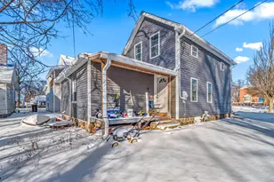 36 E South St, Hillsdale, MI 49242 - Photo 5