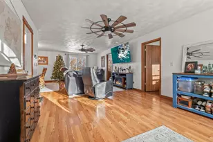 10001 Pioneer Rd, Osseo, MI 49266 - Photo 33