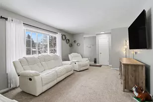 604 Country Club Blvd, Battle Creek, MI 49015 - Photo 5