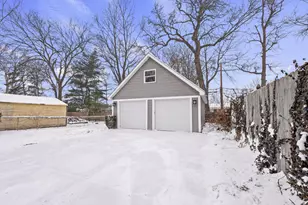 1002 Catalpa Dr, Royal Oak, MI 48067 - Photo 17