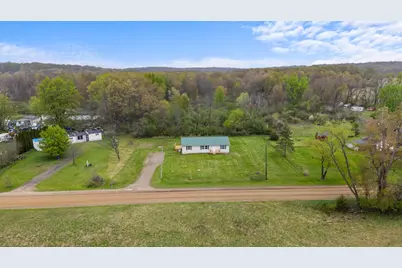 2340 E Mosherville Road, Jonesville, MI 49250 - Photo 3