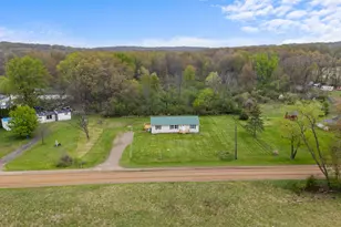 2340 E Mosherville Rd, Jonesville, MI 49250 - Photo 3