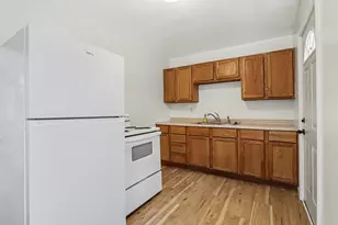 141 Wiltshire Ave, Battle Creek, MI 49015 - Photo 5
