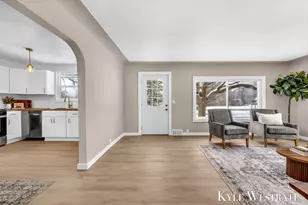 2282 Wilson Ave NW, Grand Rapids, MI 49534 - Photo 7