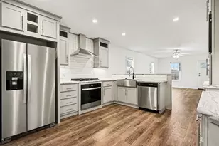 1283 E Ellis Rd, Norton Shores, MI 49441 - Photo 7