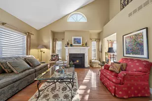38347 Churchill Ln, Farmington Hills, MI 48331 - Photo 3