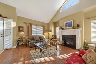 38347 Churchill Ln, Farmington Hills, MI 48331 - Photo 5