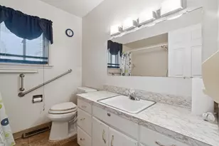 3172 Mysylvia Dr, Saginaw, MI 48601 - Photo 9