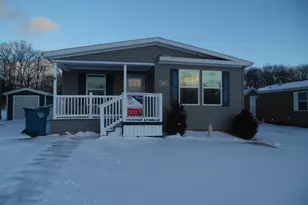 3995 Sherwood Lakes Blvd, Jackson, MI 49201 - Photo 1