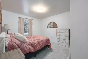 1803 Farmbrook Dr, Troy, MI 48098 - Photo 23