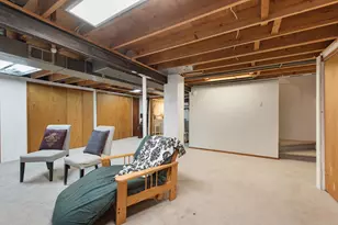 1803 Farmbrook Dr, Troy, MI 48098 - Photo 27