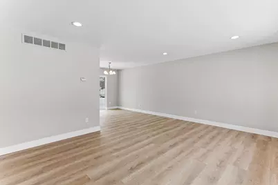 1104 Tecumseh Avenue, Waterford, MI 48327 - Photo 19