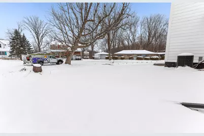 1104 Tecumseh Avenue, Waterford, MI 48327 - Photo 11