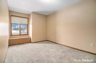 2136 Stowevalley Dr SE, Grand Rapids, MI 49508 - Photo 19