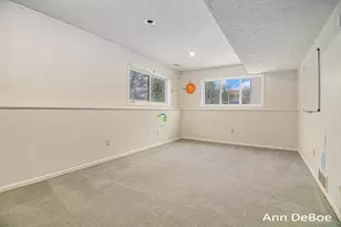 2136 Stowevalley Dr SE, Grand Rapids, MI 49508 - Photo 23
