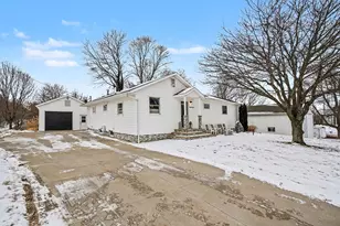 884 Wells St, South Haven, MI 49090 - Photo 31