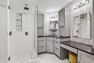 884 Wells St, South Haven, MI 49090 - Photo 19