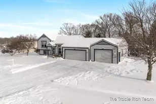 831 Scott Woods Dr NE, Comstock Park, MI 49321 - Photo 45