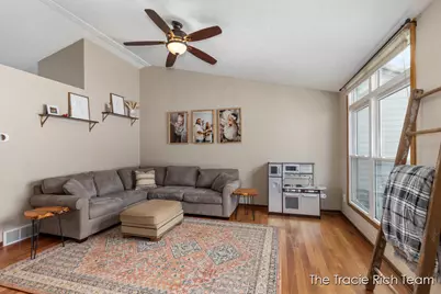 831 Scott Woods Drive NE, Comstock Park, MI 49321 - Photo 5