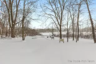 831 Scott Woods Dr NE, Comstock Park, MI 49321 - Photo 41