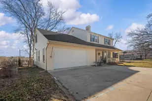 2511 Riverwood Terrace, Saint Joseph, MI 49085 - Photo 5