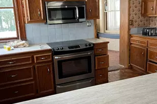 161 NE Capital Ave NE, Battle Creek, MI 49017 - Photo 9