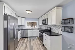 1724 Harding St NW, Grand Rapids, MI 49544 - Photo 3